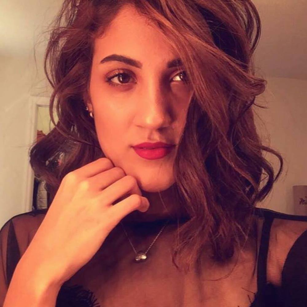 Meet your Posher, Anahi